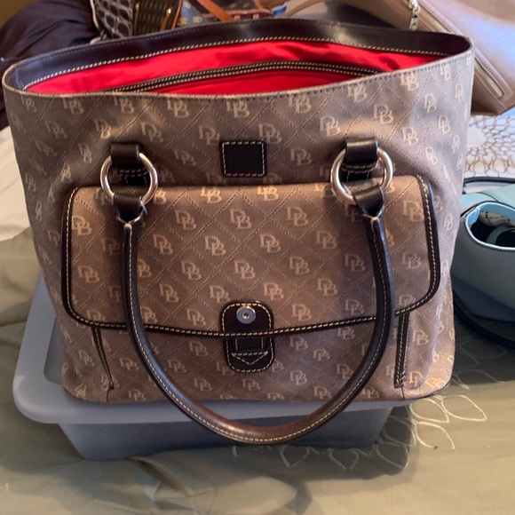 Dooney & Bourke - Picture 1 of 3